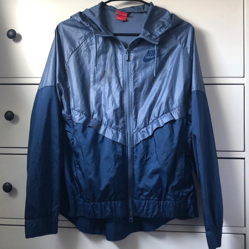 Women’s Nike Windbreaker with Hood